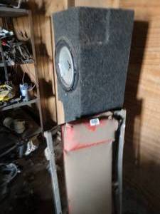 lot 11146 image: Creeper and Speaker Box    East 12 of West Barn