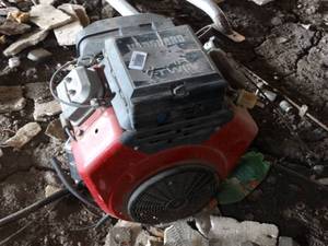 lot 11156 image: Vangaurd V-Twin Motor     West 12 of West Barn