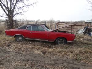 lot 11191 image: Vintage Red Monte Carlo 8V Chevrolet 2 Door