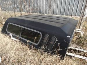 lot 11196 image: 6Ft Black Camper  Topper
