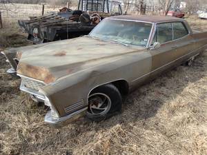lot 11197 image: 1968 Cadilac 4 Door Sedan de Ville