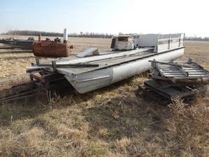 lot 11201 image: Long Pontoon Boat & Motor on Trailer