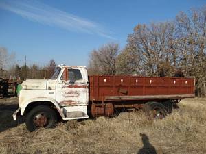lot 11221 image: Chevrolet 60 Grain Truck