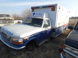 lot 11222 image: Ford Super-Duty XLT Ambulance  Several CB Radios and Misc Contents