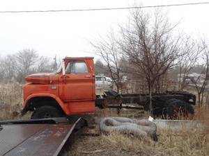 lot 11272 image: Chevrolet C60  Bring Saw for Trees