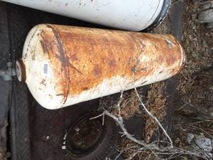 lot 11283 image: 4Ft tall Propane Tank