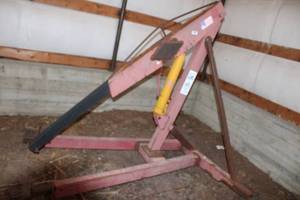 lot 18090 image: Engine Hoist