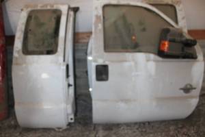 lot 18092 image: Ford Pick-up Truck Doors