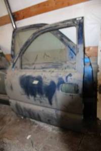 lot 18097 image: 2 Blue Chevy truck doors