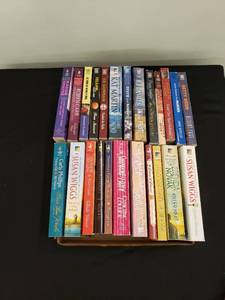 lot 8214 image: lot of paperbacks