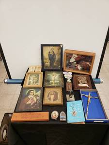 lot 8221 image: lot of religious items