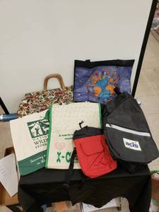 lot 8265 image: lot of bags