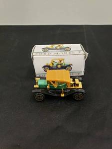 lot 8279 image: Ford Model T NIB