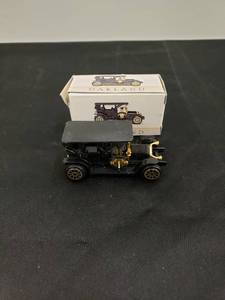 lot 8282 image: Oakland car NIB