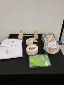 lot 8316 image: lot of physical therapy items