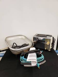 lot 8317 image: lot of old small appliances