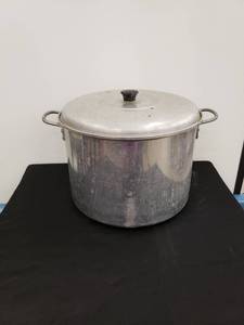 lot 8323 image: huge canning pot