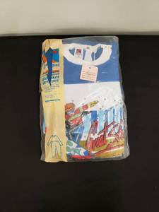 lot 8334 image: Carters blanket sleeper NIP sz 8