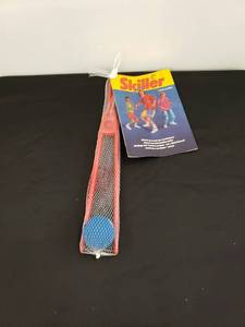 lot 8354 image: Skilled Game NIP