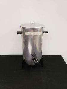 lot 8415 image: portable coffee pot