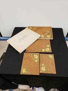 lot 8418 image: hand painted hot plate set wbox