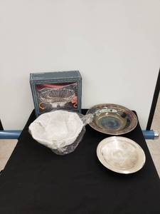lot 8433 image: lot of silver bowls