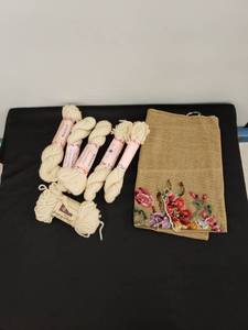 lot 8437 image: yarn stitch set