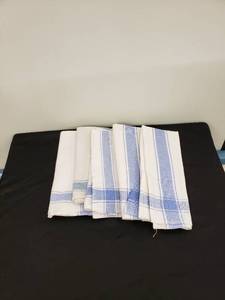 lot 8440 image: lot of dishtowels
