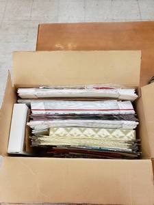 lot 8455 image: lot of gift boxes