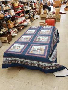 lot 8461 image: duck quilt fullqueen
