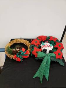 lot 8463 image: pair wreaths