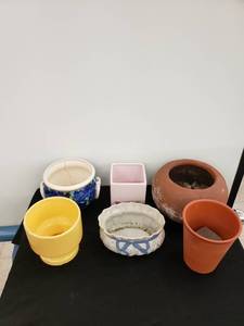 lot 8487 image: lot of flower pots