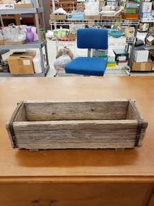 lot 8490 image: old wood box planter