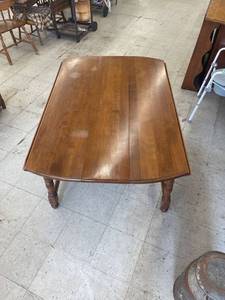 lot 4283 image: vintage drop leaf table & leaf