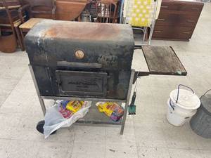 lot 4296 image: heavy duty charcoal grill