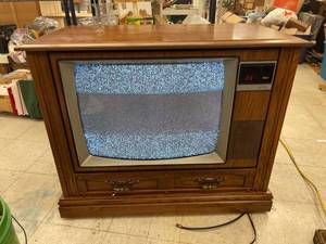 lot 4300 image: working rca console tv