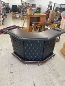 lot 4302 image: retro bar