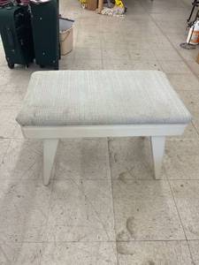 lot 4328 image: white bench