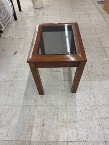 lot 4331 image: glass top side table