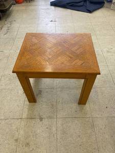 lot 4333 image: side table