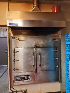 lot 152 image: Southern Pride K Series Gas-Wood-Fired Commercial Smoker