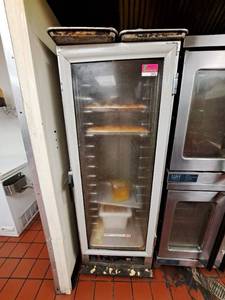 lot 2976 image: Metro Warming Cabinet - Model CM2000