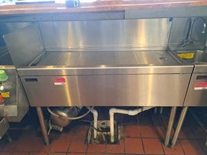 lot 2983 image: Perlick Drain Table