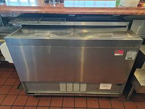lot 2986 image: Perlick Back Bar Refrigerator Model 85685UL