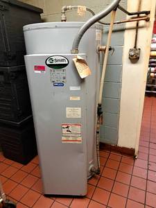 lot 9455 image: AO Smith Commercial Hot Water Heater