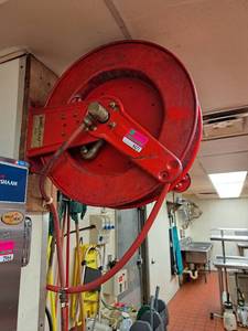 lot 9471 image: Reel Craft 8000 - Bring Tools to Remove