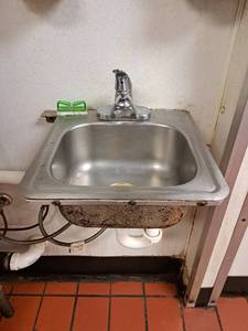 lot 20839 image: Hand Washing Sink