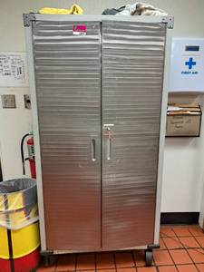 lot 20841 image: Metal Double Door Cabinet