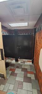 lot 32396 image: Entire Mens Bathroom