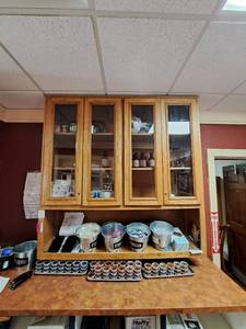 lot 32424 image: Oak Wooden Wall Mounted Cabinet